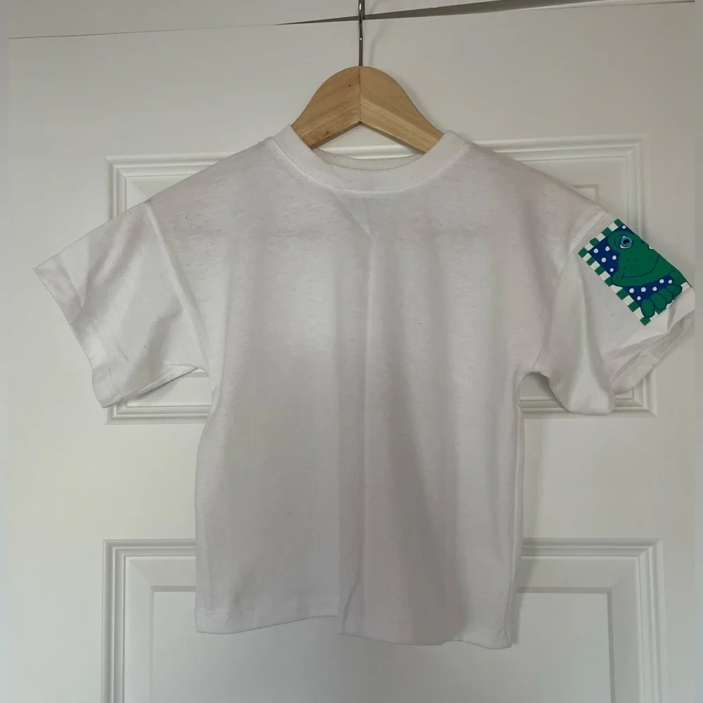 Vintage Zoodles Tee with frog decal